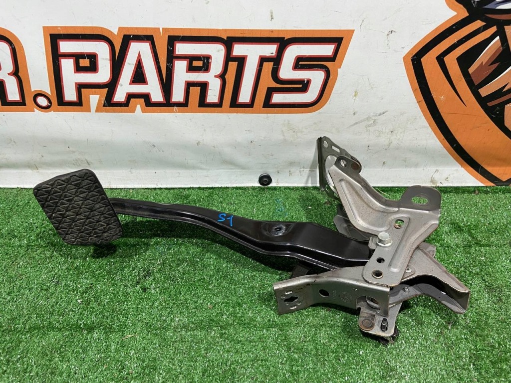 фото №1, Педаль тормоза комплект mazda 3 bm k0n1v9093