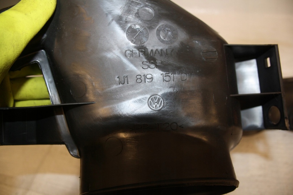 фото №3, Vw new beetle 1.6 труба канал обдув 1j1819151d