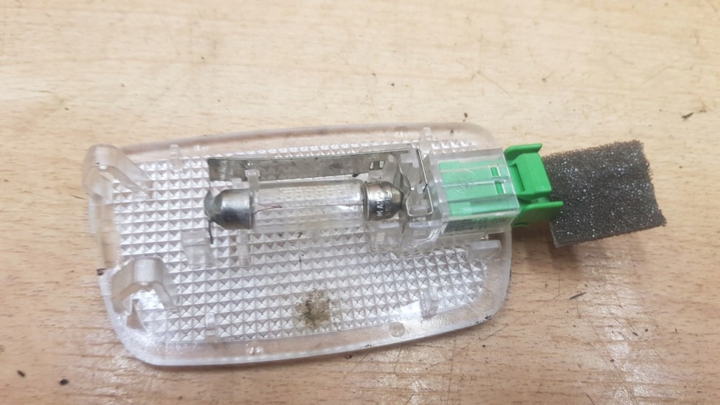 фото №2, Лампа освітлення салону volvo v50