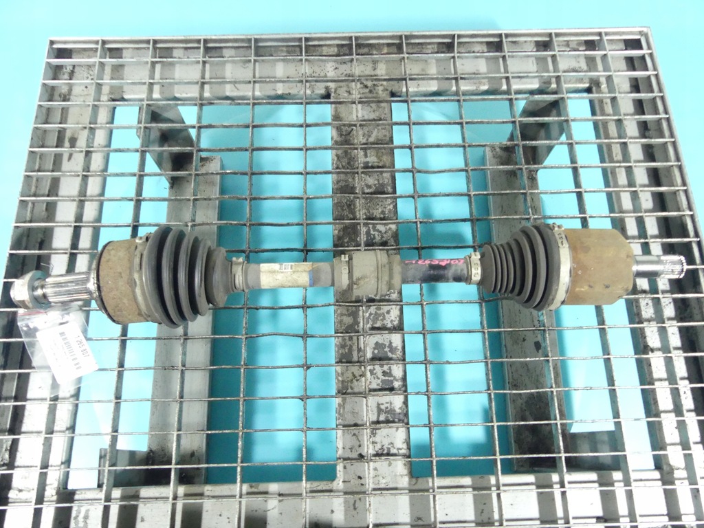 фото №1, Приводной вал левая honda hr-v ii 13-18 1.5b автоматическая коробка передач 2wd