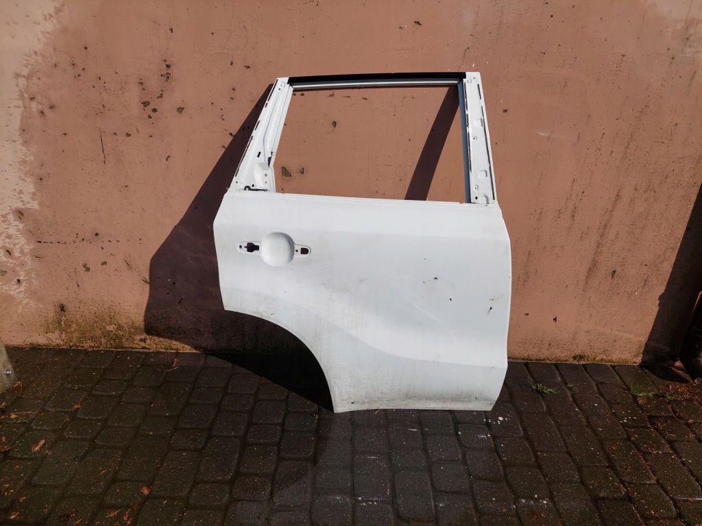 фото №1, Suzuki vitara ii iii 2015- дверь правый задняя задние