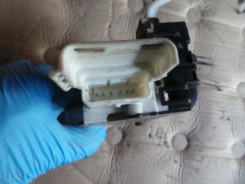 фото №4, Замок дверь левый задняя peugeot 407 eu. 6 pinów