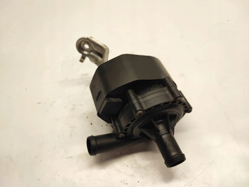 Купити Моторчик циркуляція води tesla model x 105452900f electric 385kw 2017