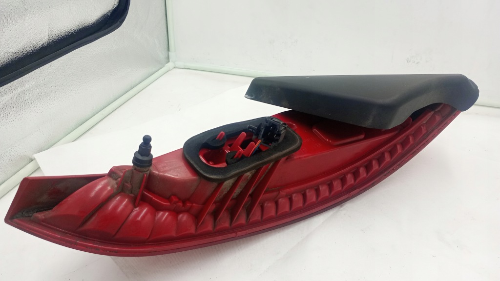 Фара правий задня led audi q5 8r0945094a в Україні