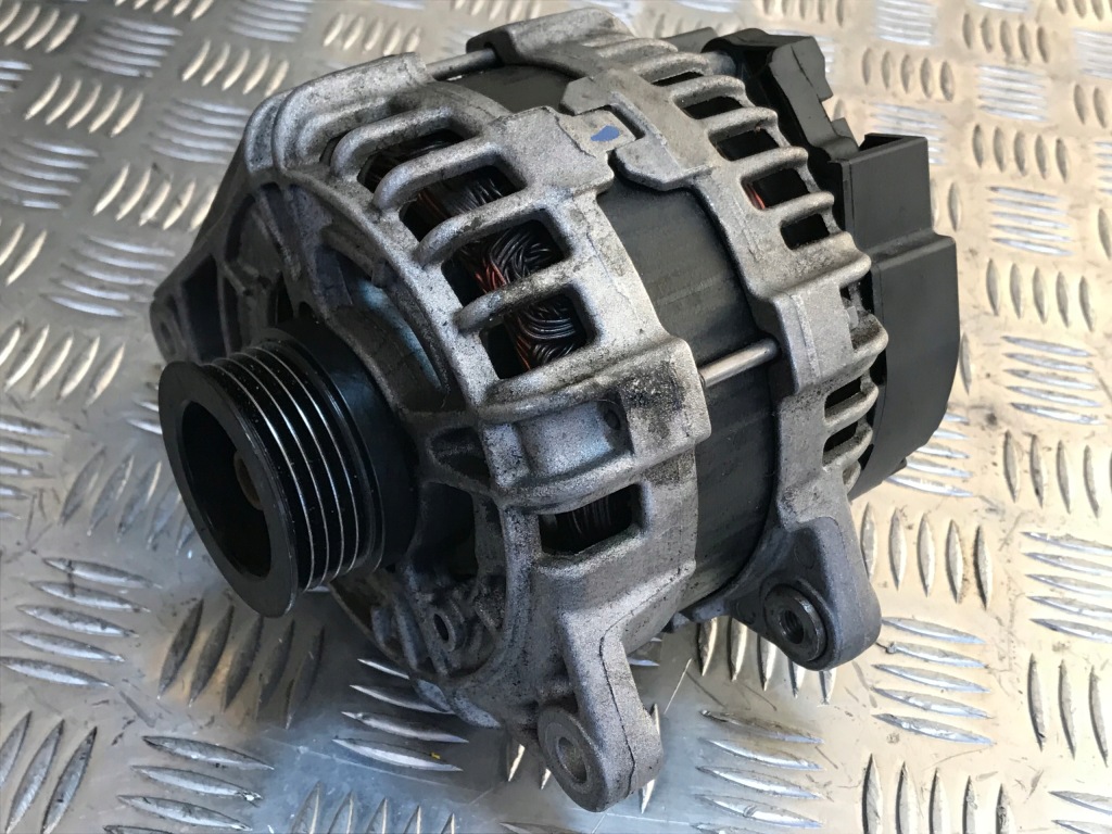 фото №1, Генератор mercedes w245 оригинальный номер 0009063322