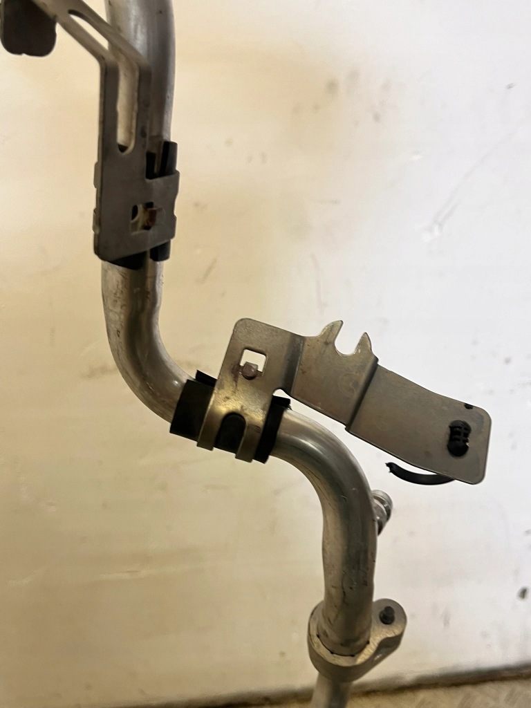 фото №3, Шланг кондиціонера renault captur ii clio v 924543124r 924804708r