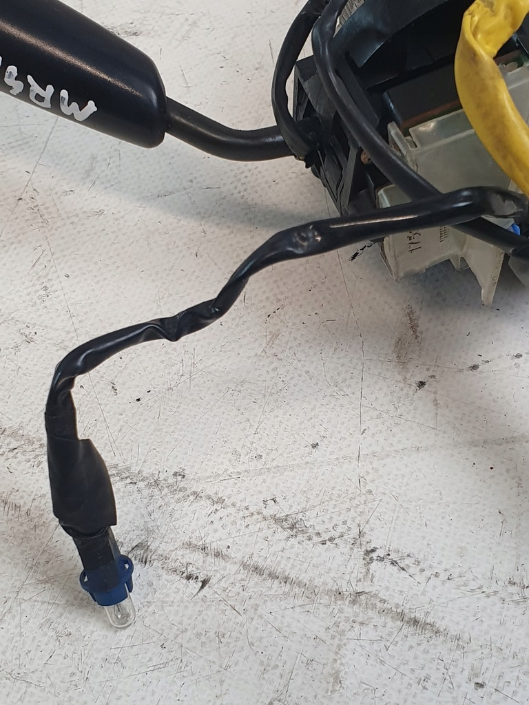 фото №11, Переключатель комбинированный оригинальный номер 175026 mazda 323c 94-97r.