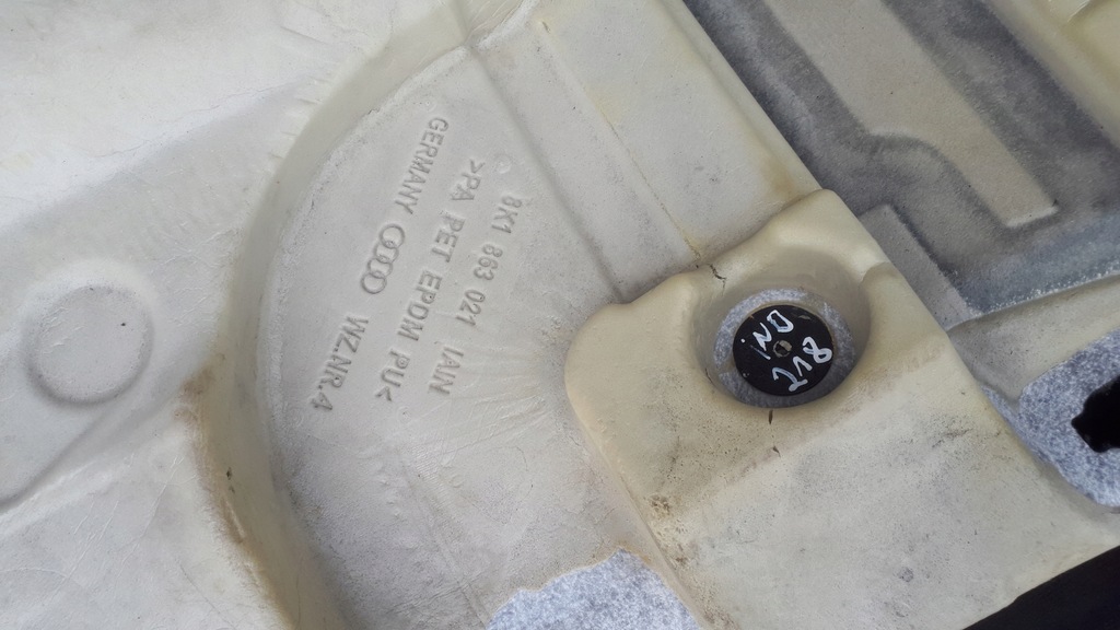 фото №10, S4 b8 lift a4 коврик пол обшивка czarna eu