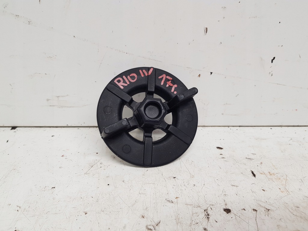 фото №1, Kia rio iv v болт кронштейн колеса запасного 2017-