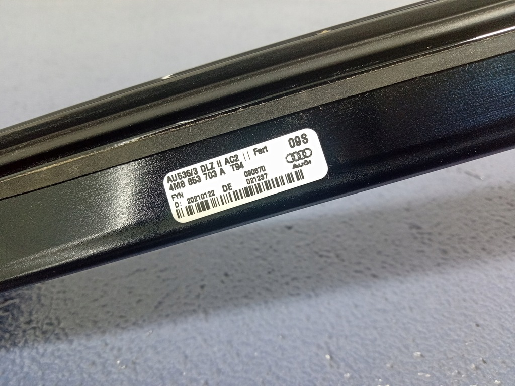 фото №5, Audi q8 rsq8 4m8 молдинг кровельная левая 4m8853703a