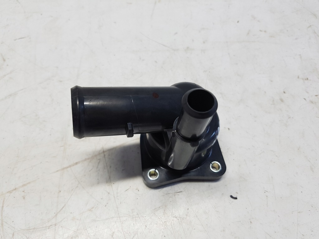 Купити Toyota corolla e21 корпус термостата