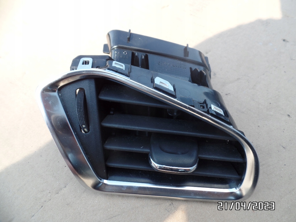 фото №1, Citroen c4 ii b7 решётка обдув правая 9671332277