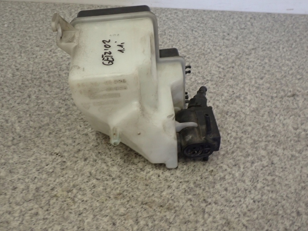фото №4, Hyundai getz 02-05 бачок распылителя