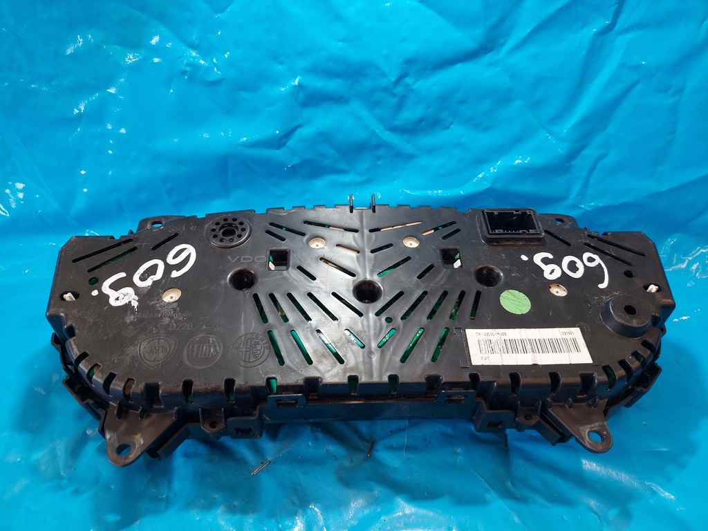 фото №10, Счетчик приборная панель fiat 500l 52003375