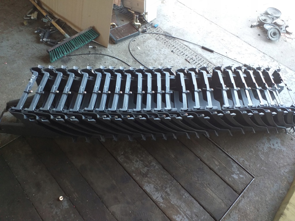 фото №5, Toyota celica 6 vi приборная панель туннель средний корпус