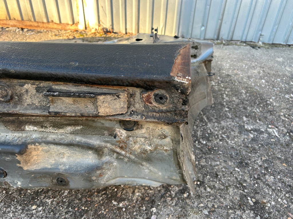 фото №13, Блок двигателя порог правый перед audi a6 c6