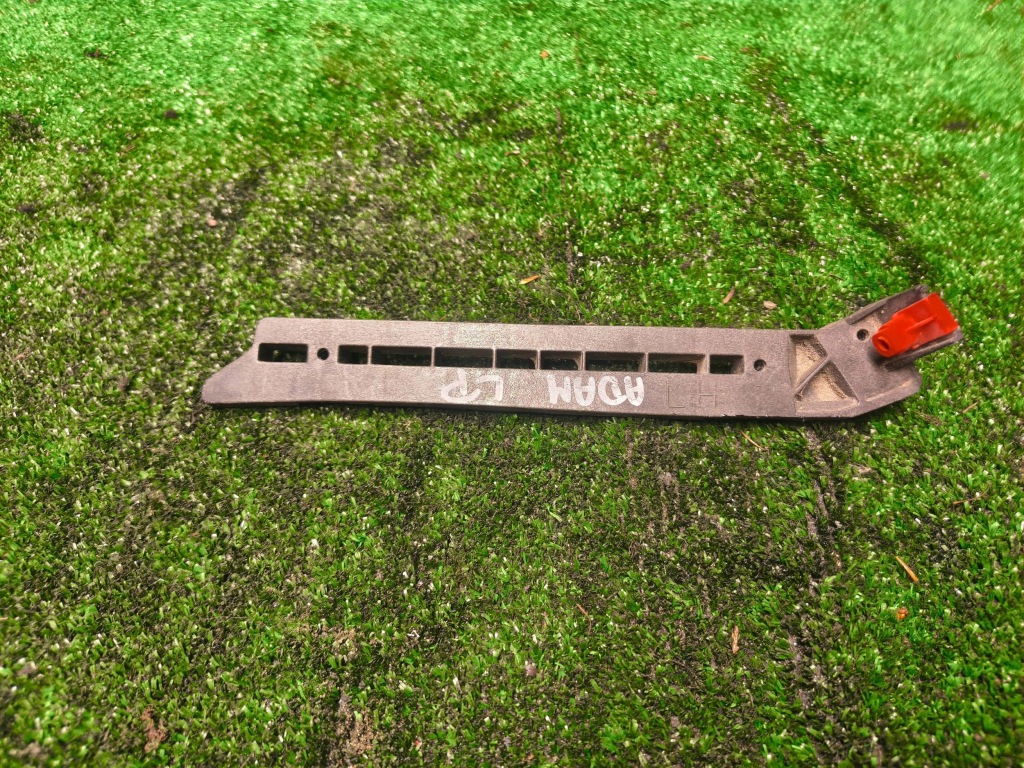 фото №1, Opel adam напрямна бампера лівий перед 13355308