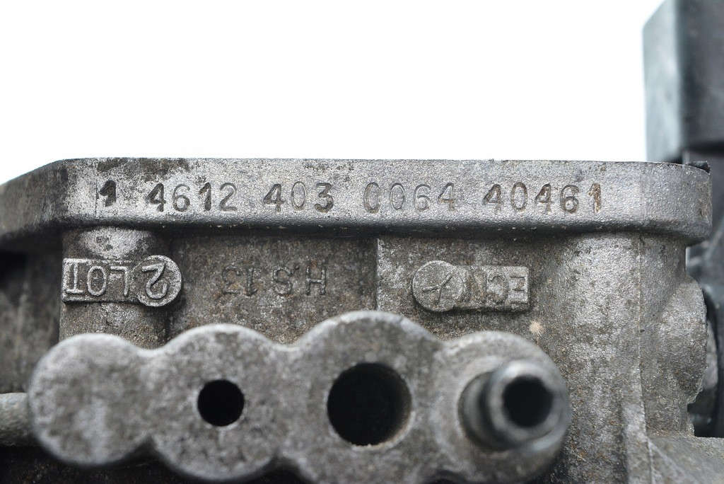 фото №11, Дроссельная заслонка voyager 3.3 v6 5234901 5277513