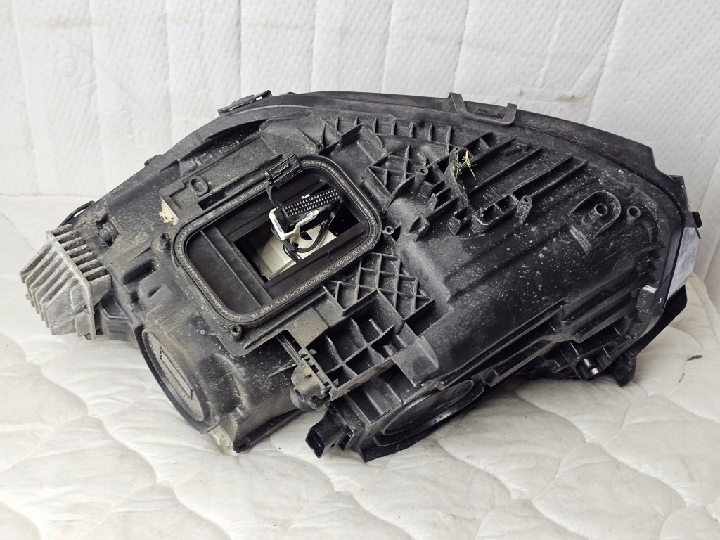 Фара фара перед правий правий full led mercedes w243 a2439068900 Зі Шроту