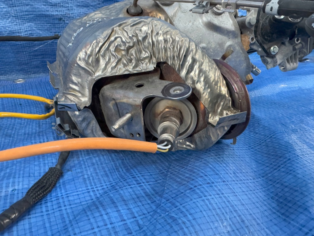 Каталізатор renault austral 1.2 e-tech 208a09670r 147107518r Ціна