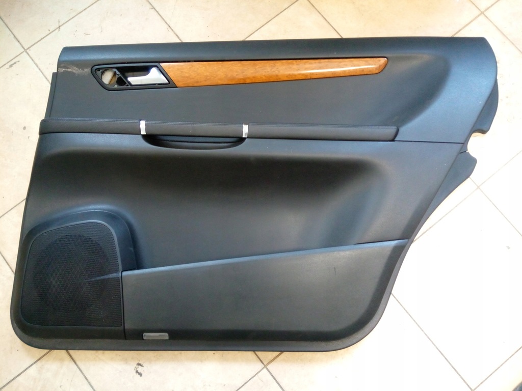 фото №1, Обивка дверь mercedes r-klasa w251 long oryg.