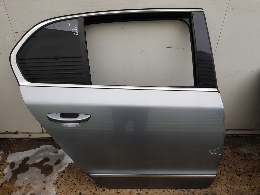 фото №1, Skoda superb 2 ii 08-15r sedan двері праве задня lf8l