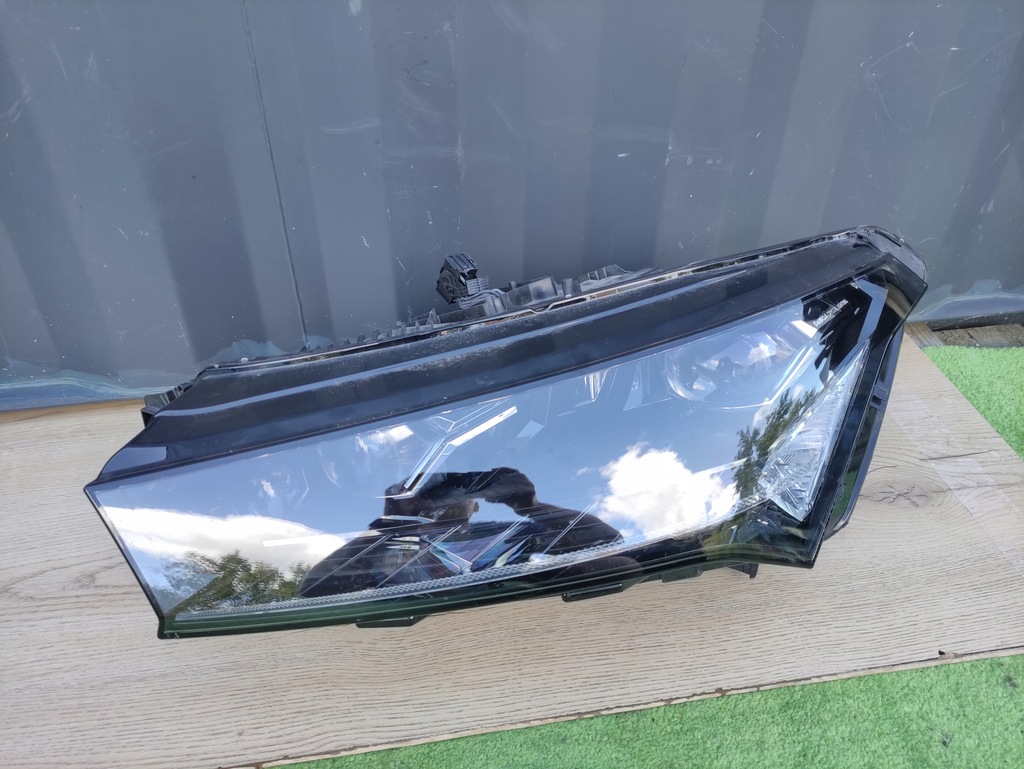 фото №1, Skoda enyaq 21- 5lb лампа левая передняя перед