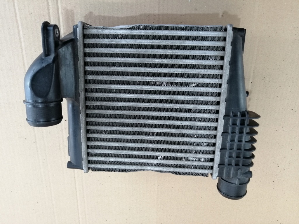 фото №1, Радиатор интеркулер 2.0 hdi c4 grand picasso ii