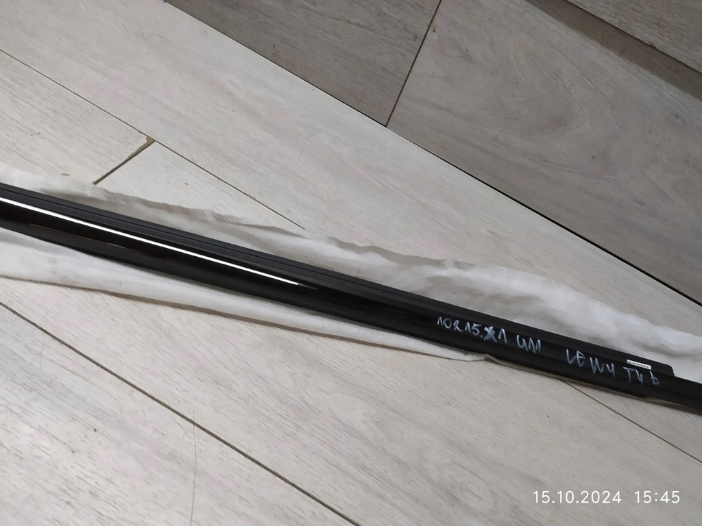 фото №6, 10215. bmw x1 u11 молдинг уплотнитель левый задняя 9451535