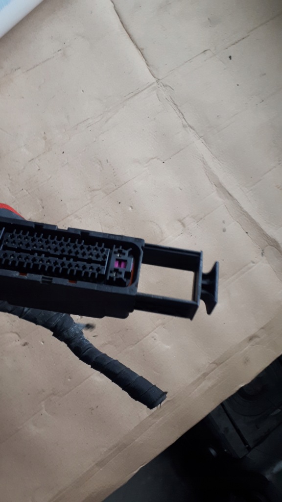 фото №10, A6 c7 4g штекер колодка соединитель насоса тормозной a7