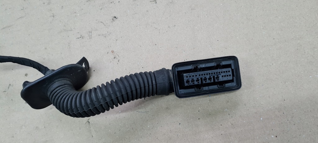 фото №5, S3 8v sedan a3 штекер колодка соединитель дверь 8k0972702 a4 b8 a5 q5