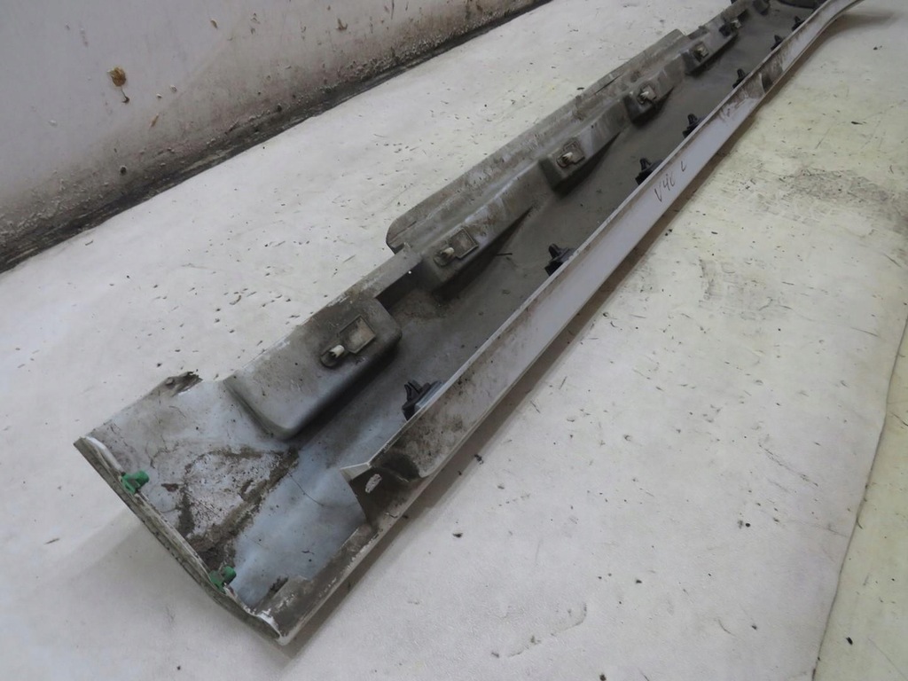 фото №8, Молдинг порог левая 614-46 volvo v40 ii r-design