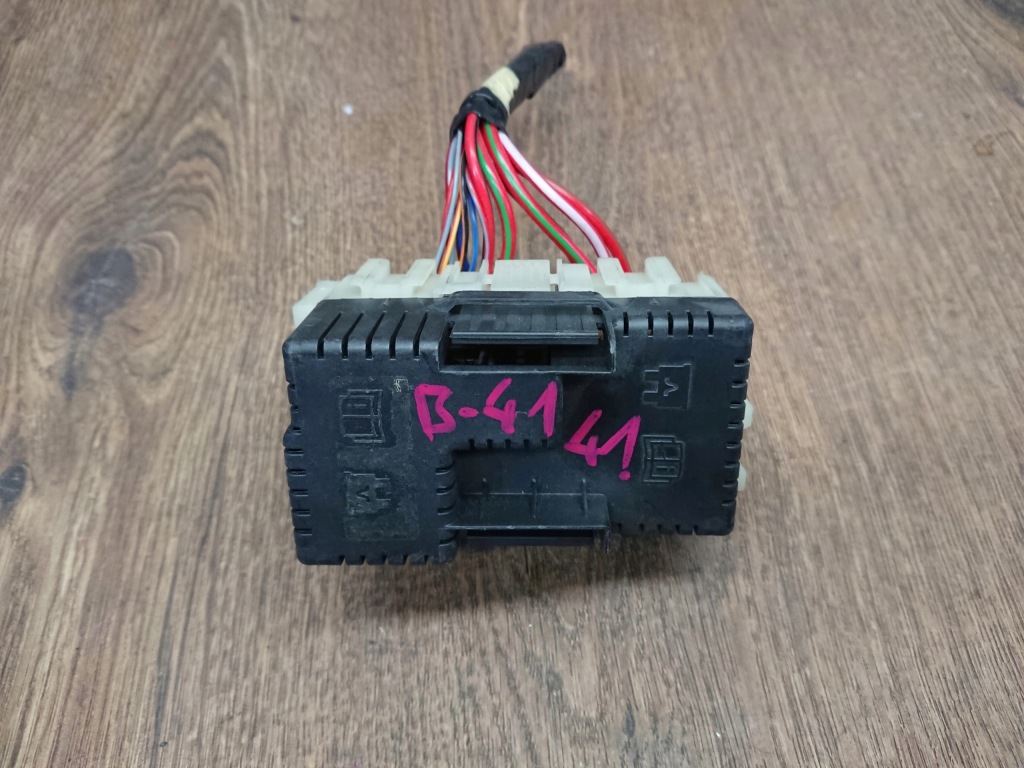 фото №1, Volvo s60 коробка предохранителей 6g9t-14c507ab