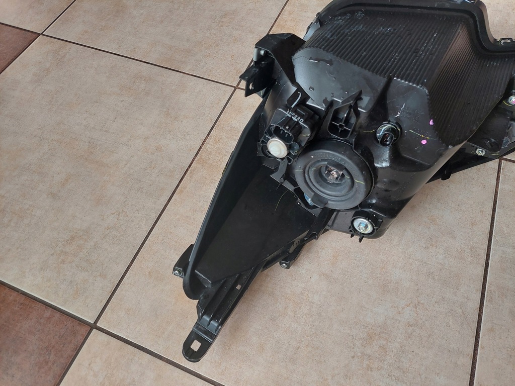 фото №8, Лампа - правий перед - звичайна - mitsubishi space star ii - lift - 2020