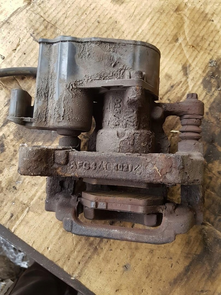 фото №5, Суппорт правый задняя citroen c4 picasso ii ae77007