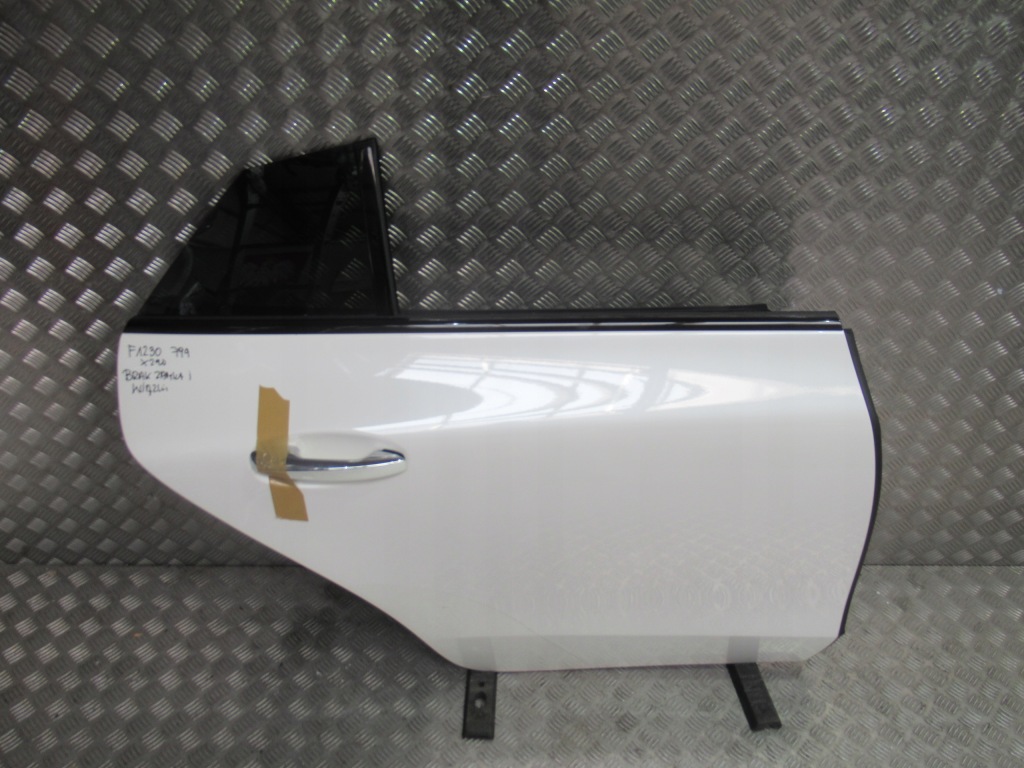 Купить Дверь правый задний  mercedes gt amg w290 x290 f1230