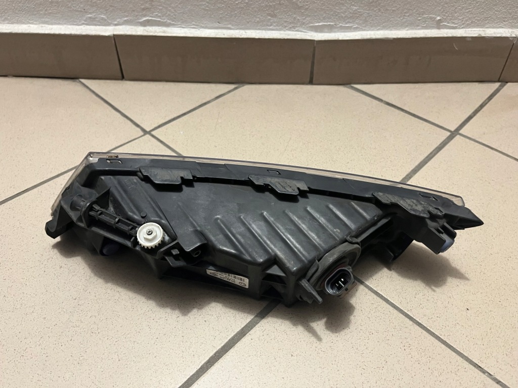 фото №14, Skoda superb iii 3 15- 3v0 лампа противотуманная фара перед левый