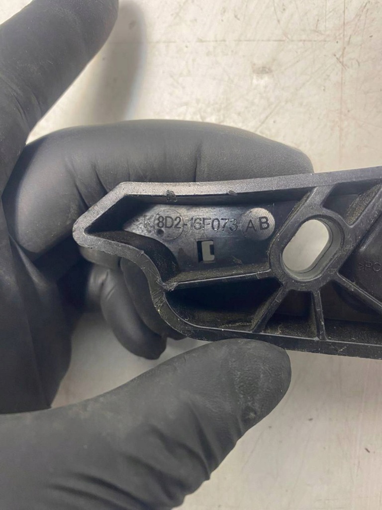 фото №4, Land rover evoque ii 2021 середина елементи кріпильні