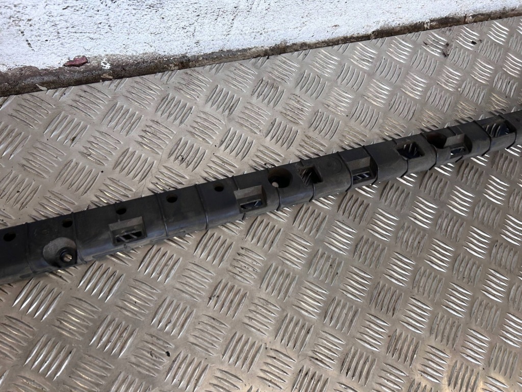 Підсилювач поріг ліва сторона tesla model x 104669000b в Україні