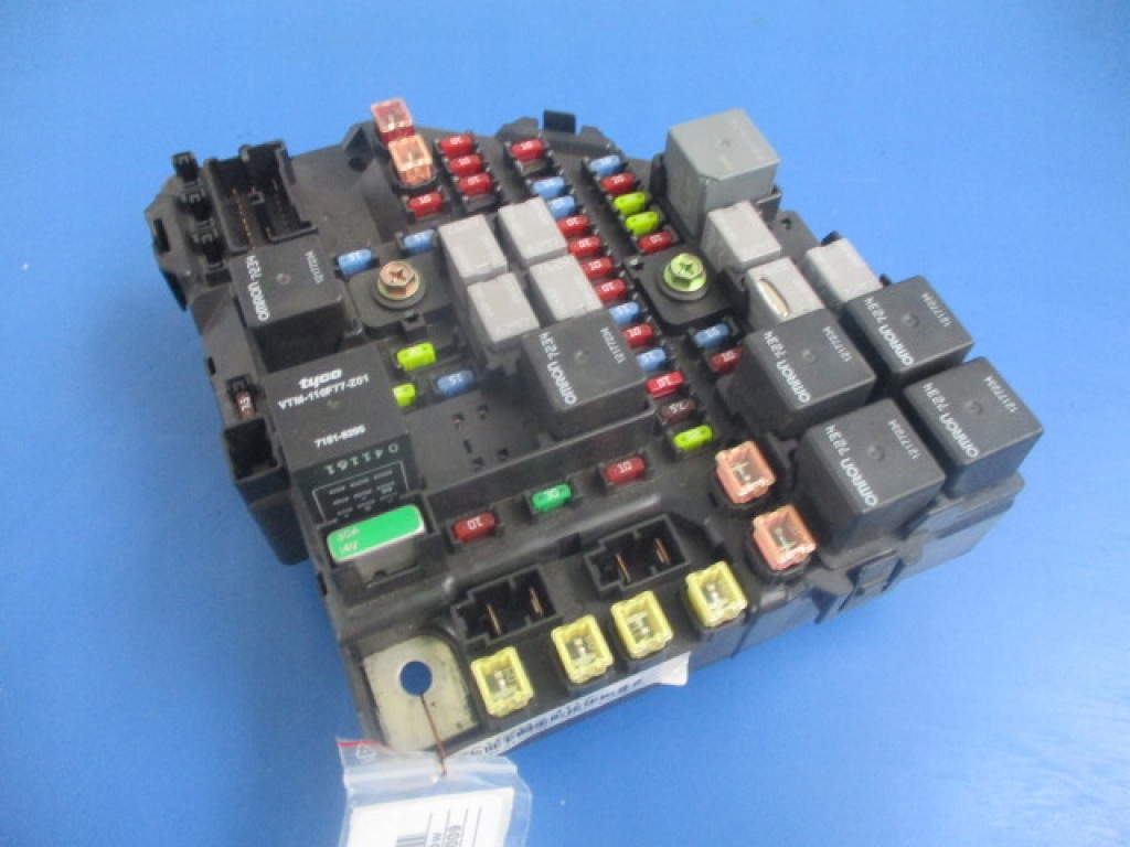 фото №7, Cadillac srx 3.6 v6 коробка предохранителей 25771741