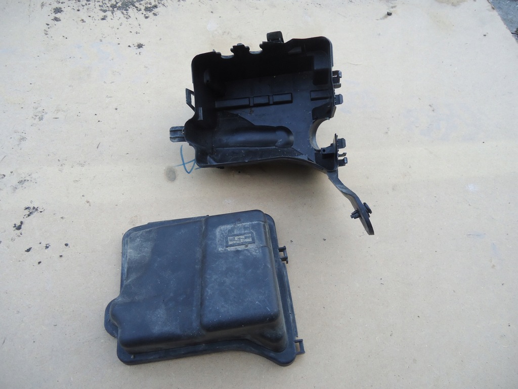 фото №1, Peugeot 207 корпус корпус предохранителей