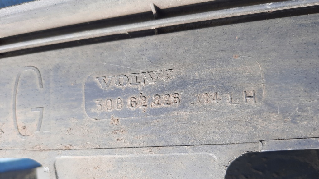 фото №11, Накладка порог левая volvo v40 30862226