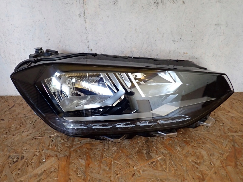 фото №1, Лампа правая фара правый led vw golf sportsvan lift 2017- 517941006d