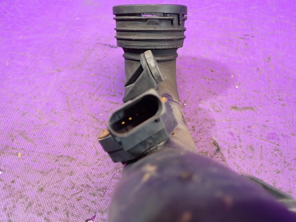 фото №4, Vw touran i 1.9 d шланг интеркулер 1k0145770b