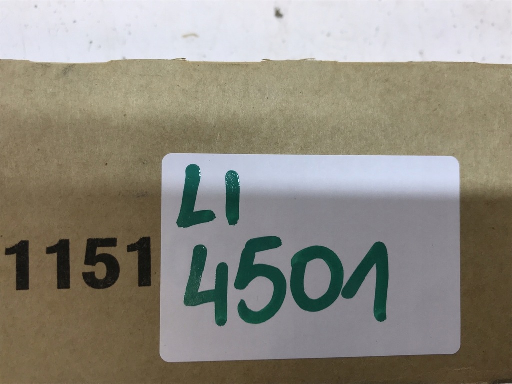 фото №8, Volvo xc40 молдинг накладка бампера средняя задняя задняя 31330392