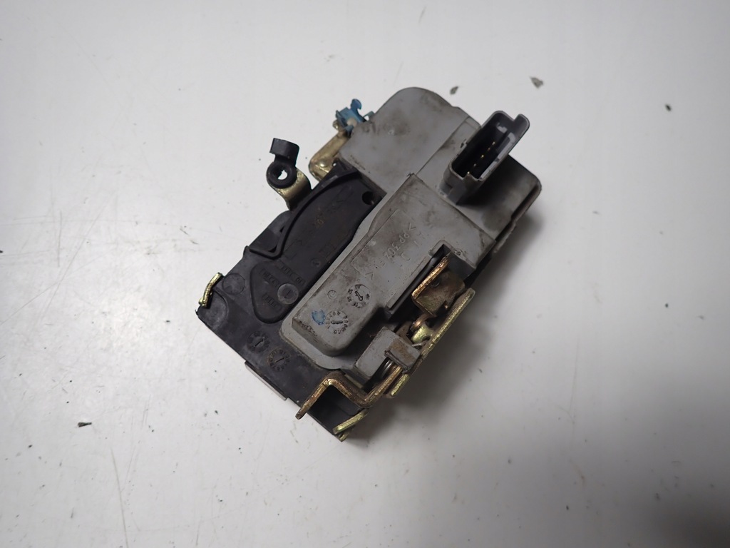 фото №13, Замок дверь передний правый peugeot partner 01r 6pin