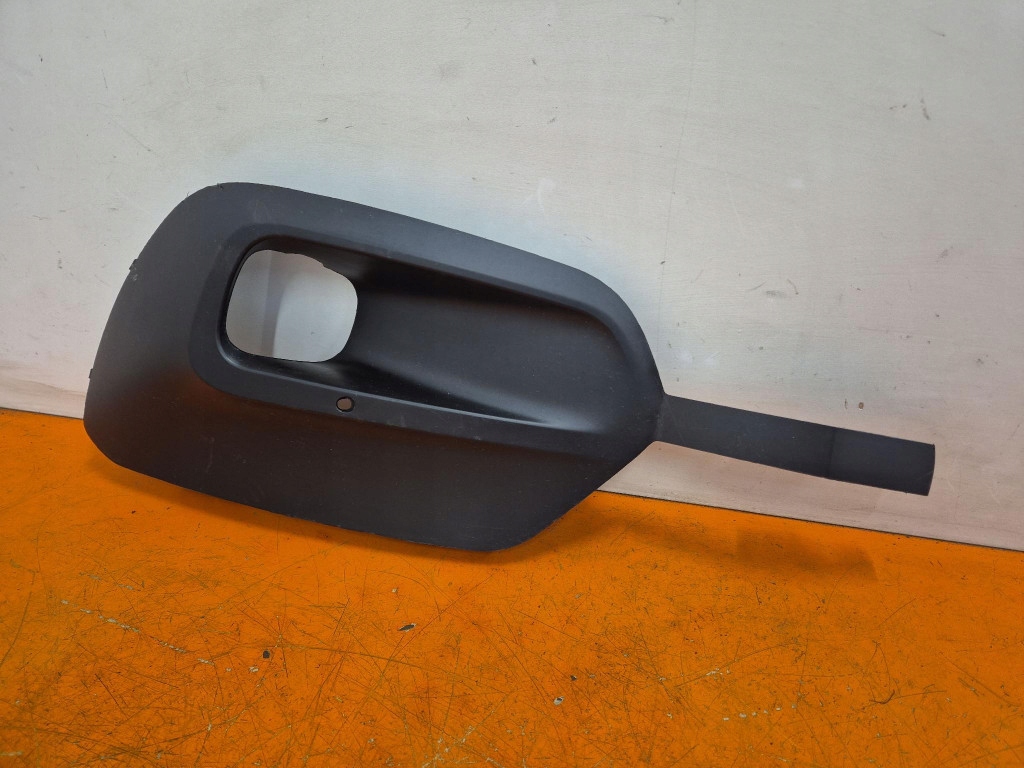 фото №1, Opel combo e 18- решётка бампера перед правая 9816778580