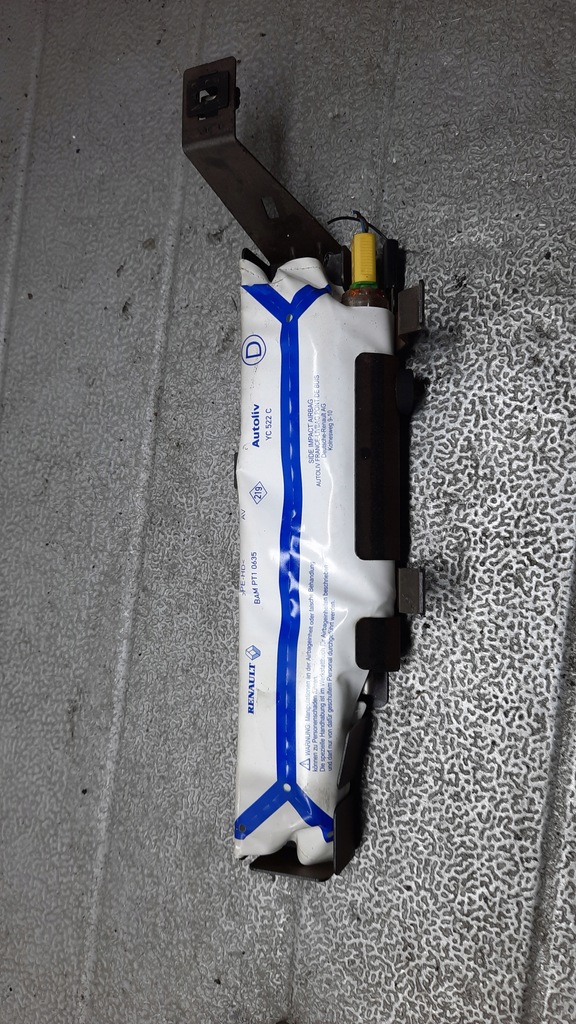 фото №1, Подушка правый задняя renault espace iv 2.2d 05r 8200241449