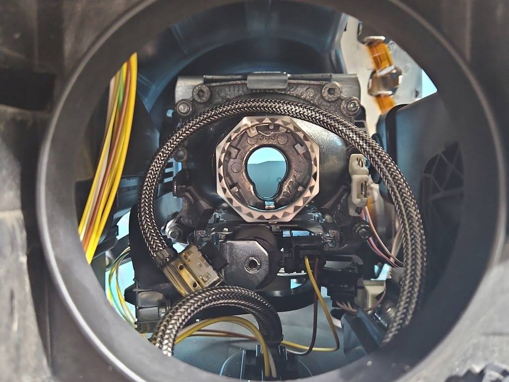 фото №9, Фара левый лампа перед bixenon led alfa romeo giulietta 10-13 europa