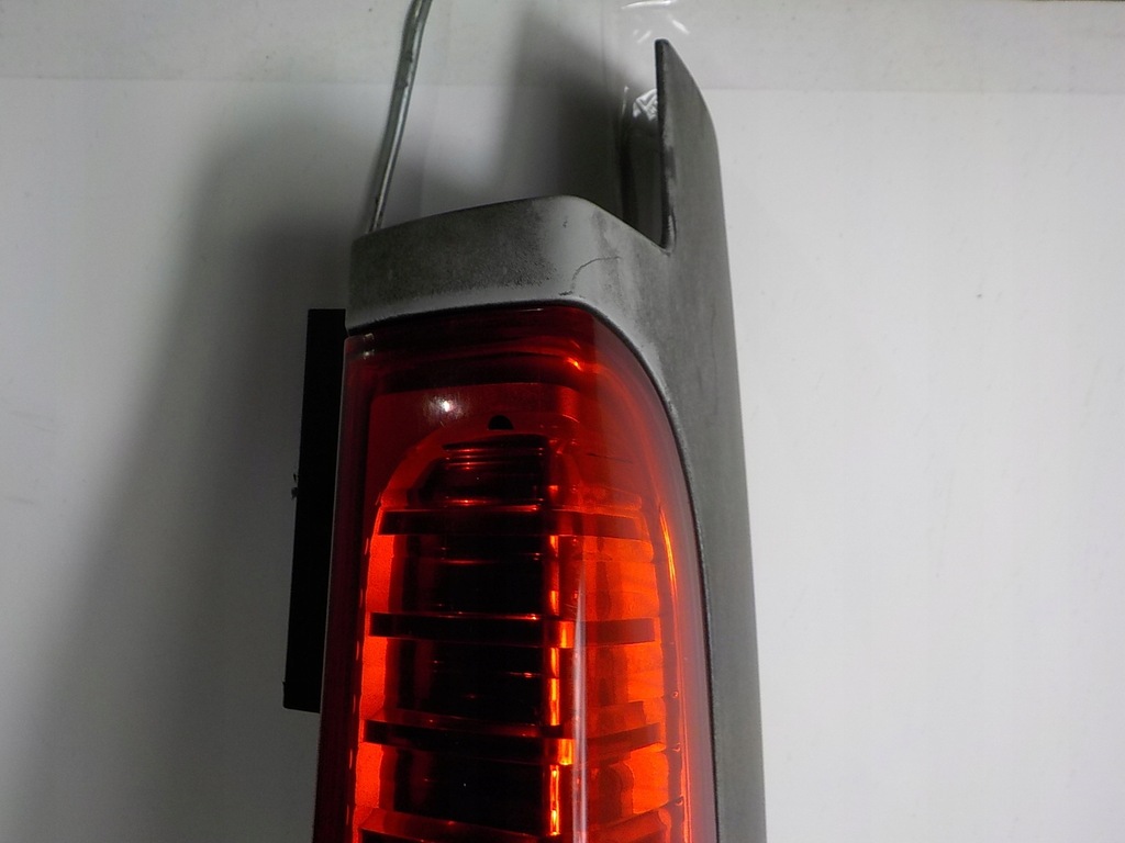 фото №5, Renault trafic ii vivaro lift лампа правая задняя задняя